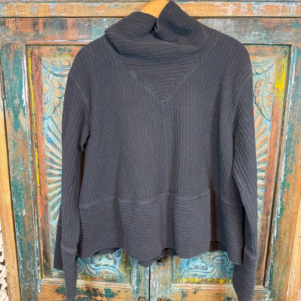 Lululemon oversized sweater turtleneck wide body M/L - Picture 1 of 6